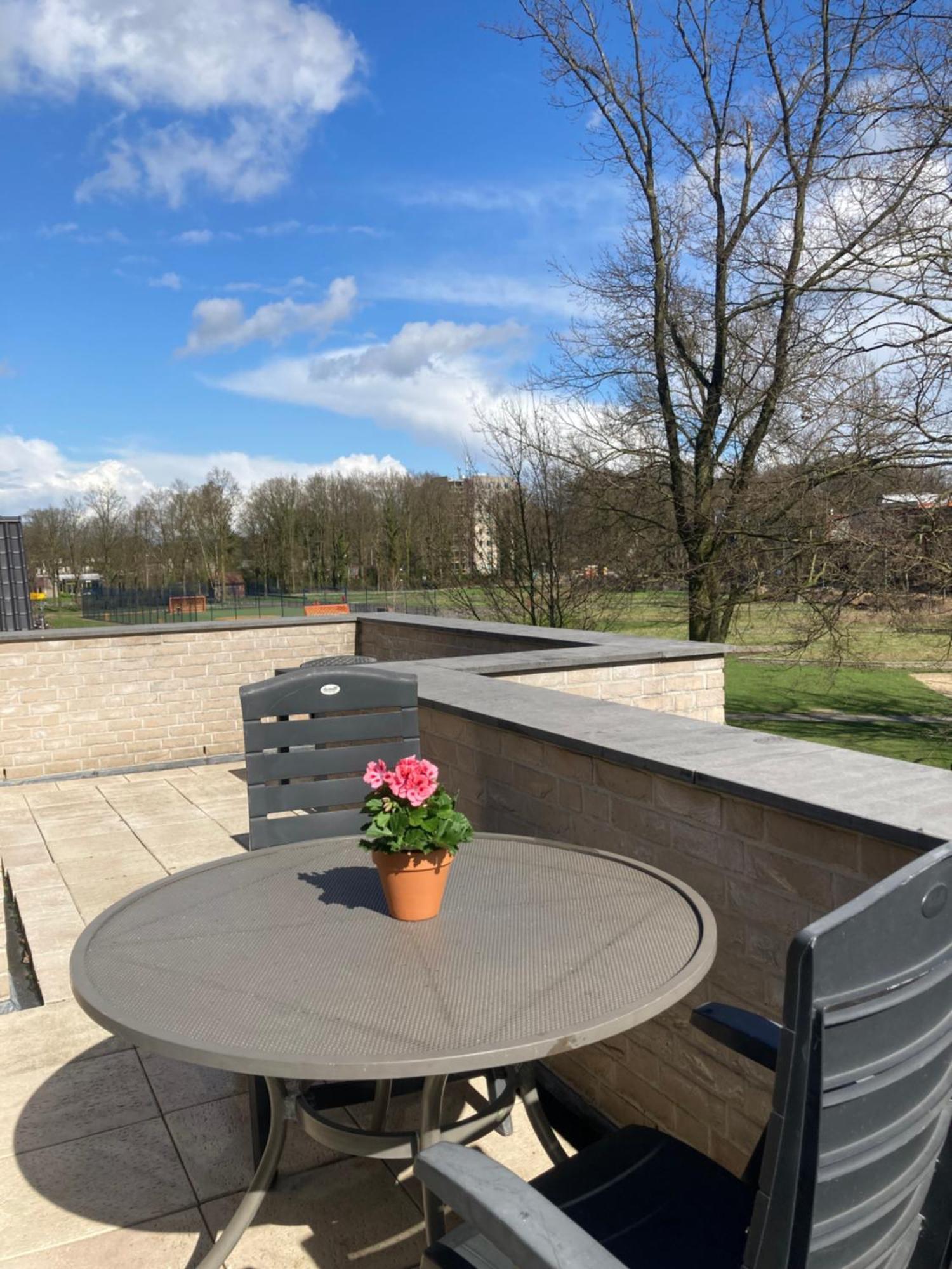 City Zen Apartment Enschede !Free Private Parking Екстериор снимка